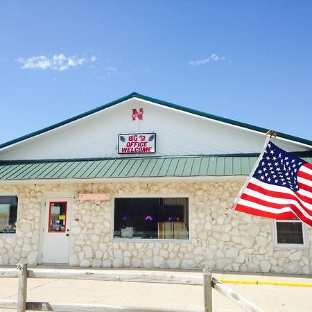 Big 12 Motel Broken Bow Exterior photo