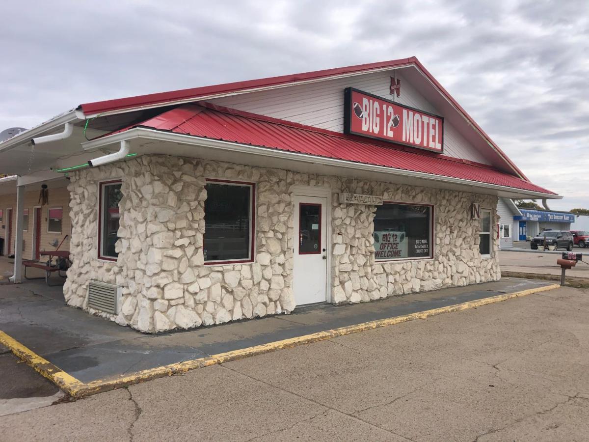 Big 12 Motel Broken Bow Exterior photo