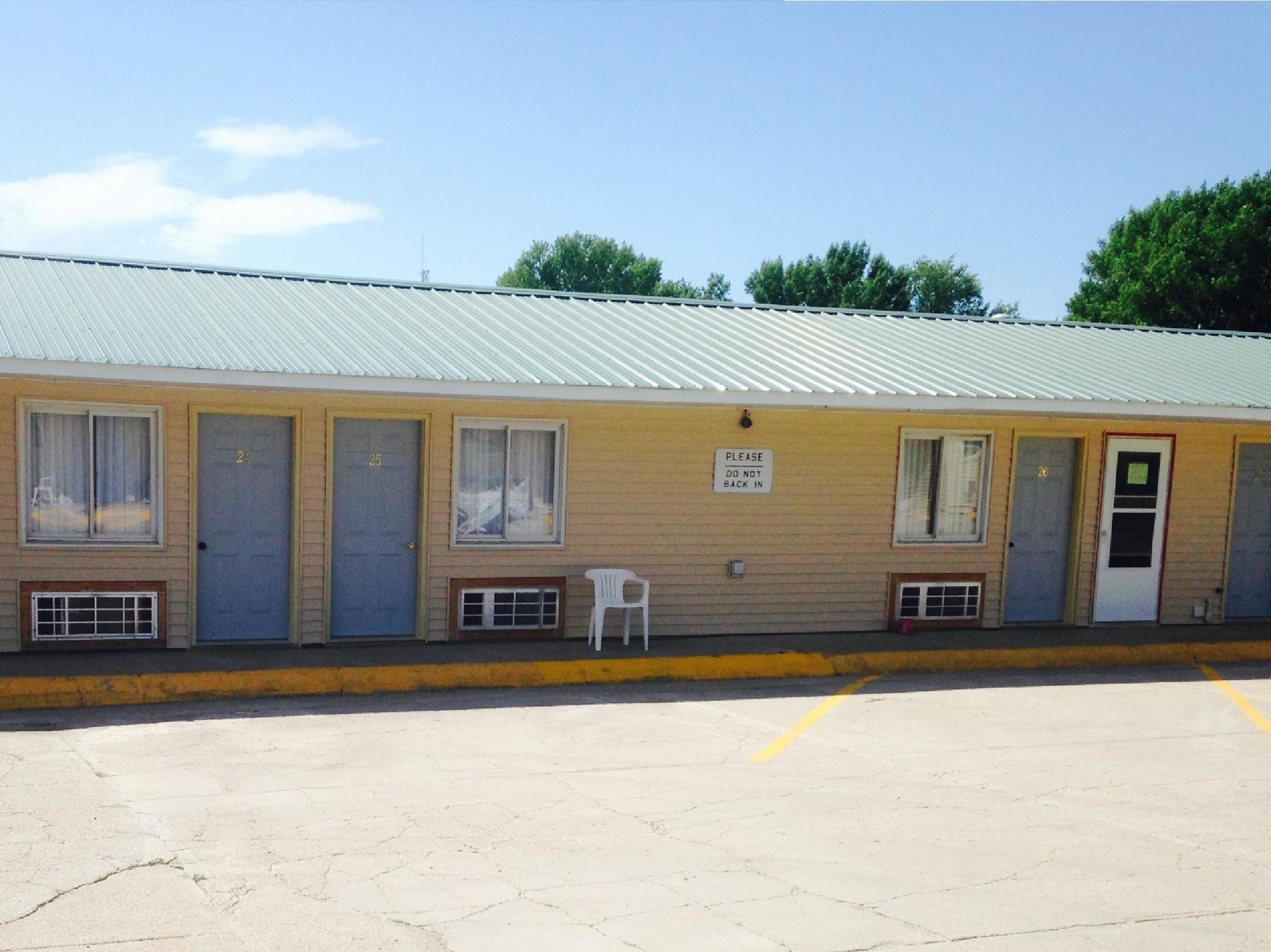 Big 12 Motel Broken Bow Exterior photo